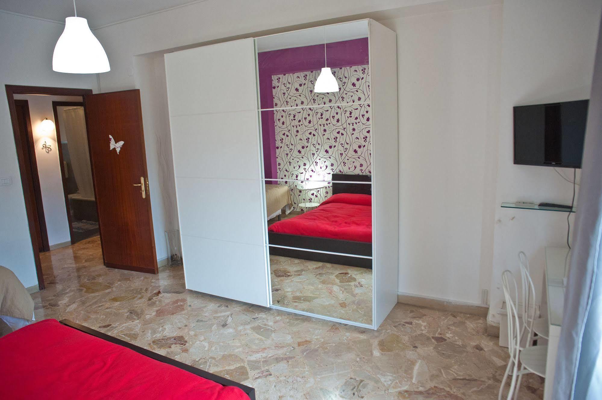 Papillon Bnb ปาแลร์โม ภายนอก รูปภาพ